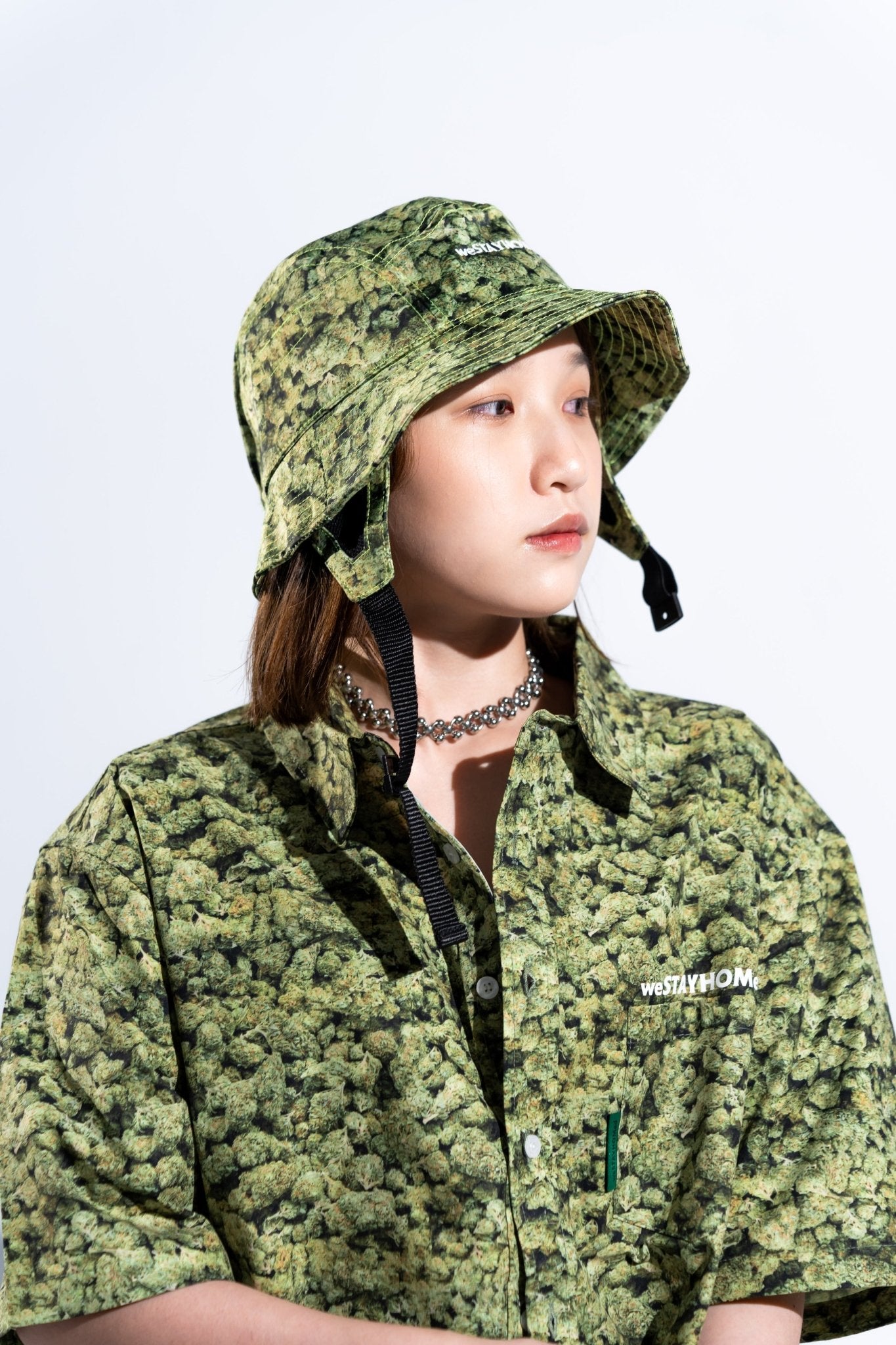 「STAYHOME」滿版麻花短襯衫 - SMOKEDOG